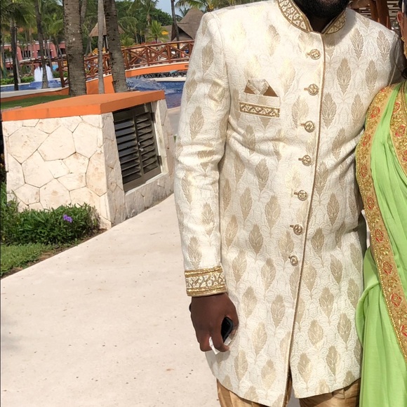 Indian Sherwani size 42 - Picture 1 of 4